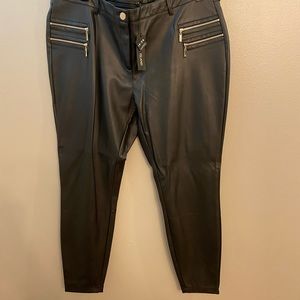 Faux leather skinny jeans